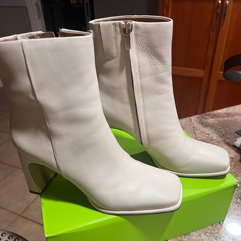 Sam Edelman Irie Boot size 9